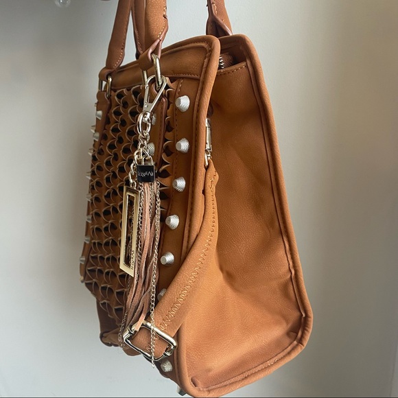 X SOLD X IZZY & ALI VEGAN LEATHER STRUCTURED HANDBAG WITH REMOVABLE CROSSBODY ST - Picture 4 of 8